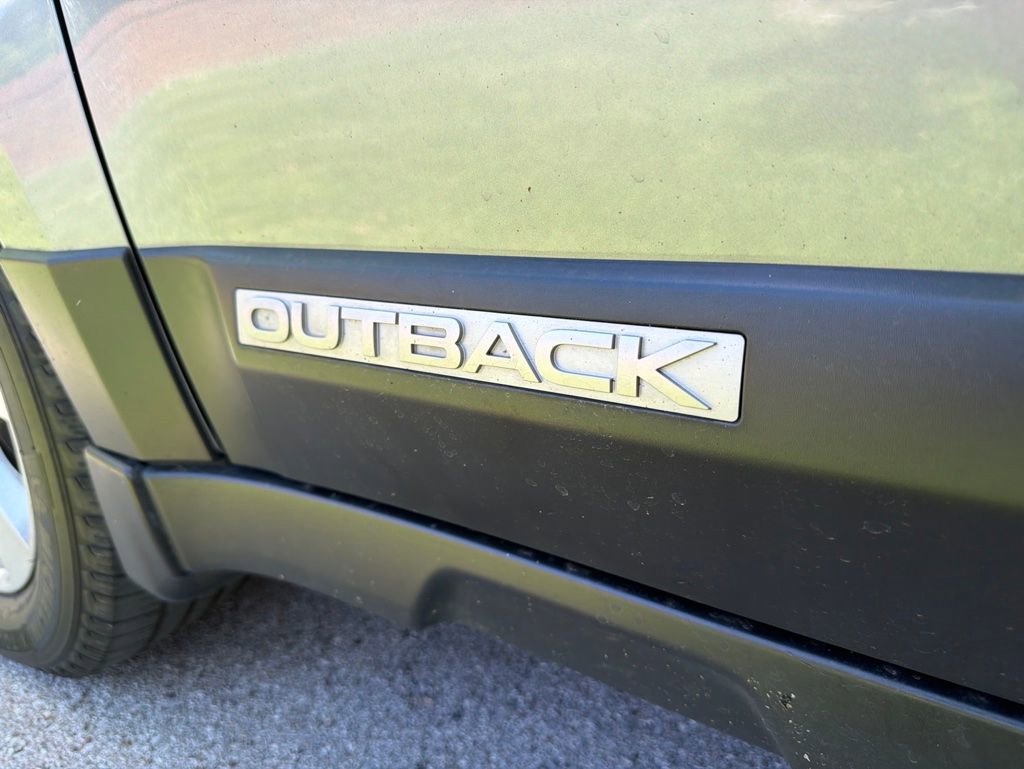 Used 2010 Subaru Outback 2.5i Premium AWD/4WD image 15