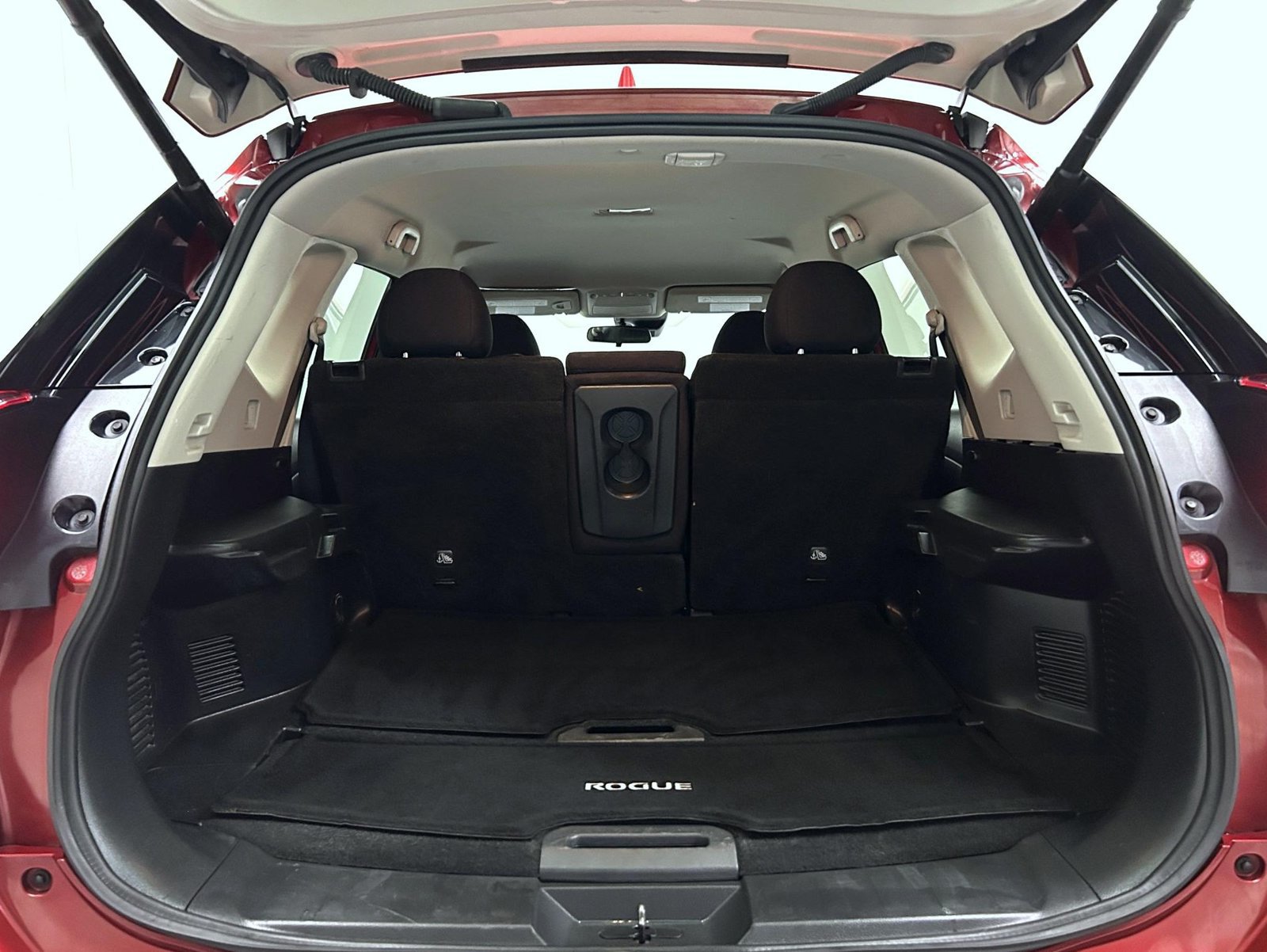 Used 2019 Nissan Rogue SV AWD/4WD image 21