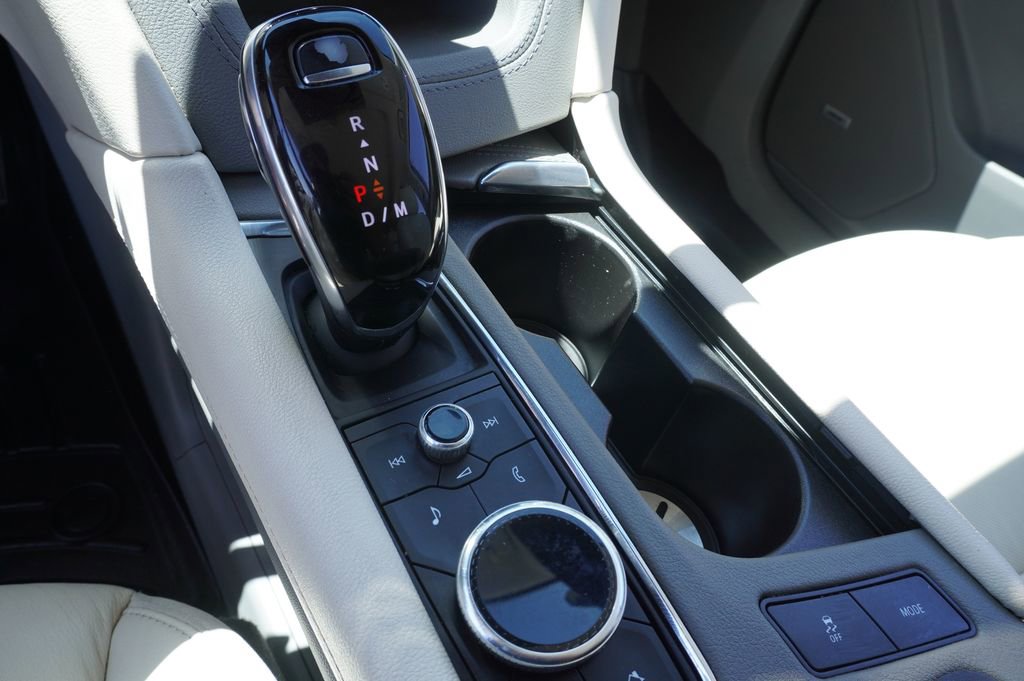 Used 2020 Cadillac XT6 Premium Luxury FWD image 20