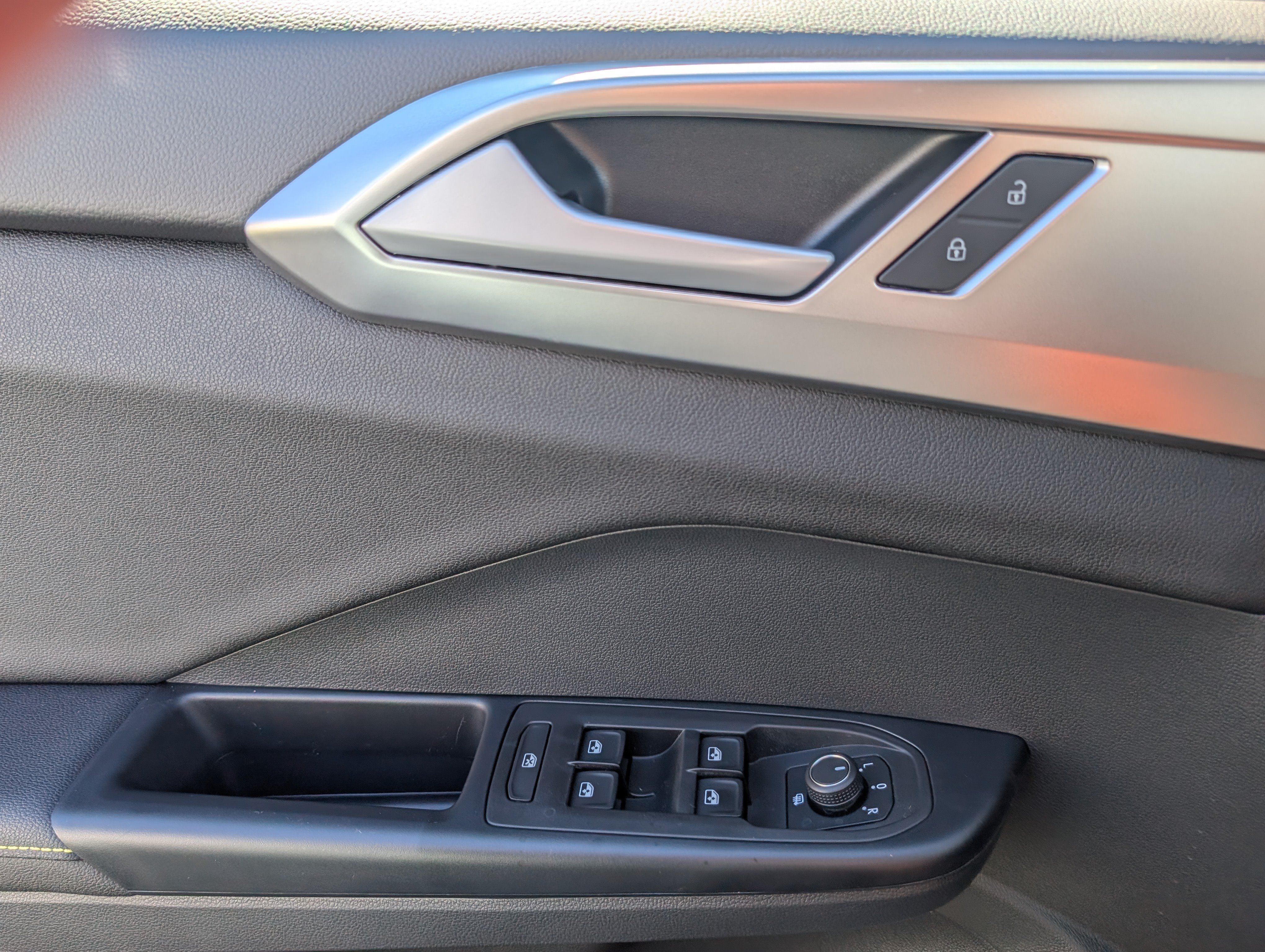 New 2027 Volkswagen Taos Sport AWD/4WD image 16