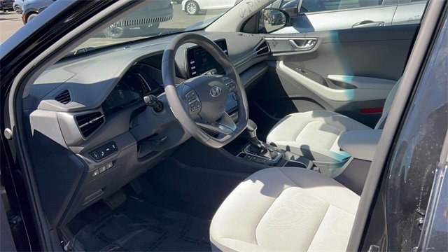 Used 2022 Hyundai Ioniq SEL image 32