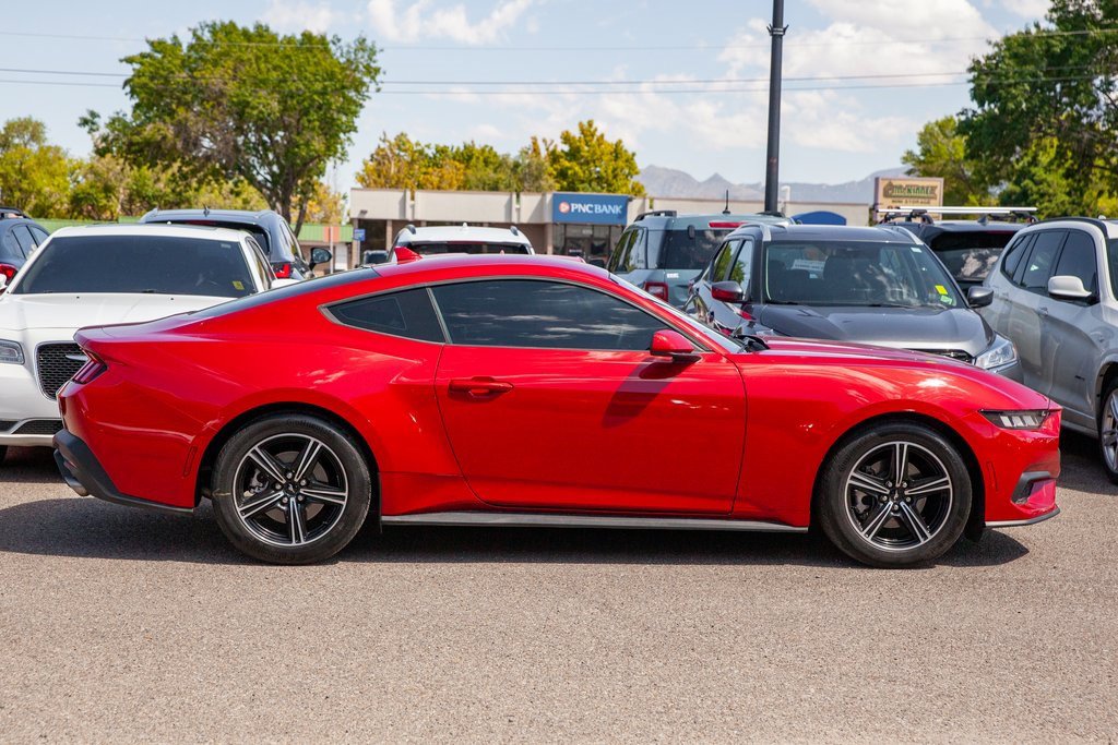 Used 2024 Ford Mustang Coupe image 4