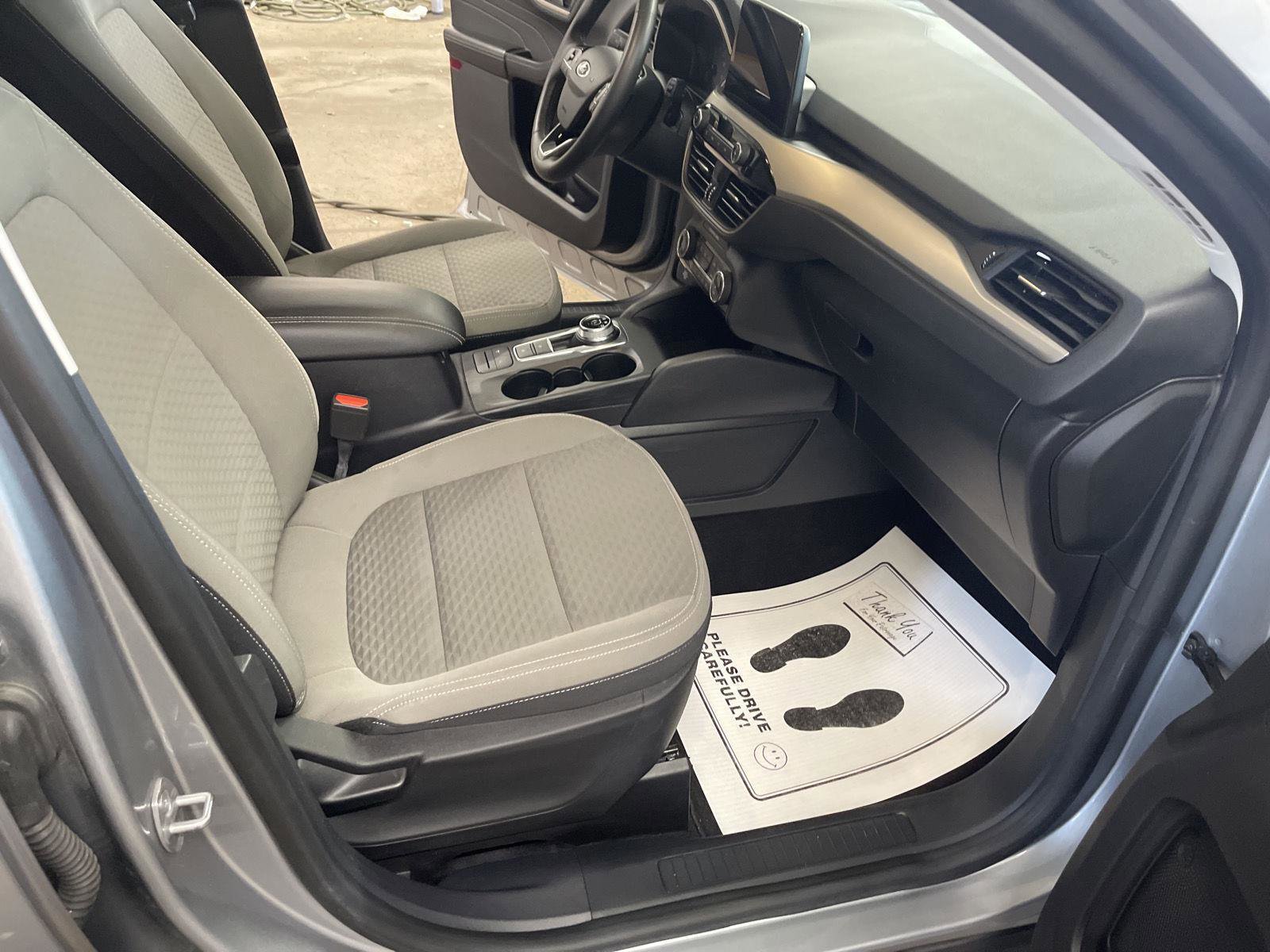 Used 2022 Ford Escape SE w/ Convenience Package image 23