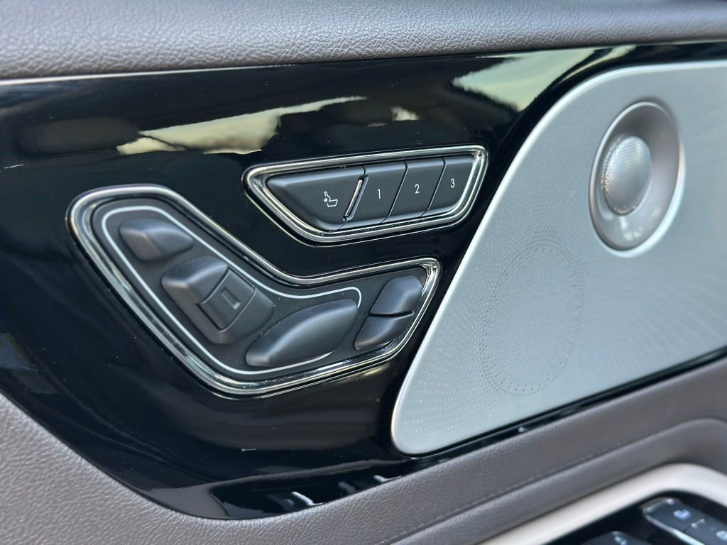 Used 2021 Lincoln Aviator Reserve w/ Equipment Group 202A image 19
