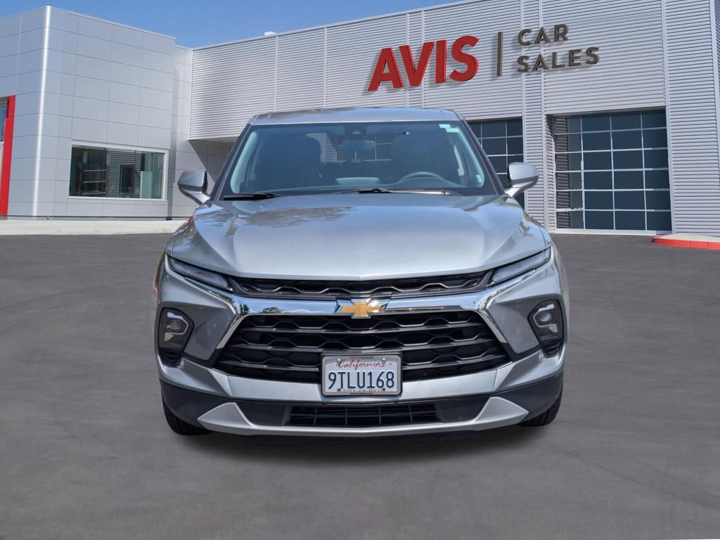 Used 2025 Chevrolet Blazer LT AWD/4WD image 2
