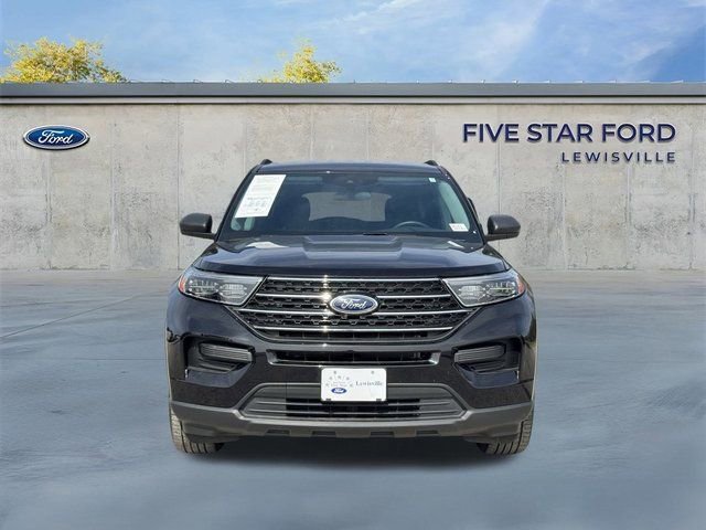 Used 2024 Ford Explorer XLT image 1