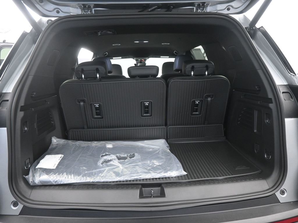 New 2026 Chevrolet Traverse LT w/ Driver Confidence Package image 8