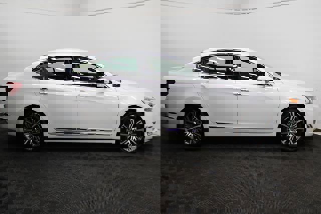 Used 2016 Kia Cadenza image 4