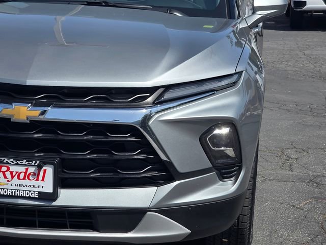 Used 2025 Chevrolet Blazer LT image 3