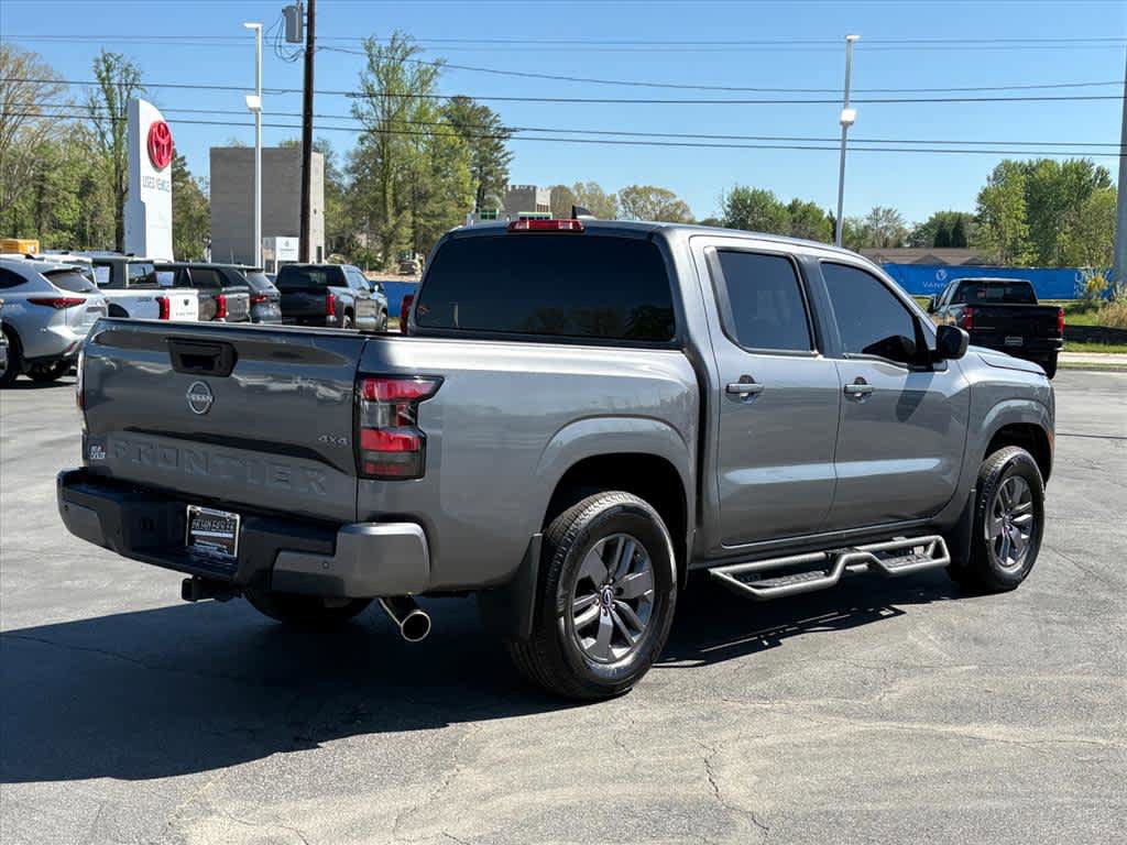 Used 2025 Nissan Frontier SV AWD/4WD image 3
