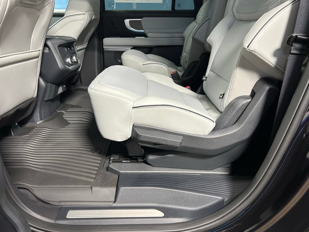 New 2026 Ford Expedition Max Platinum w/ Platinum Ultimate Package AWD/4WD image 68