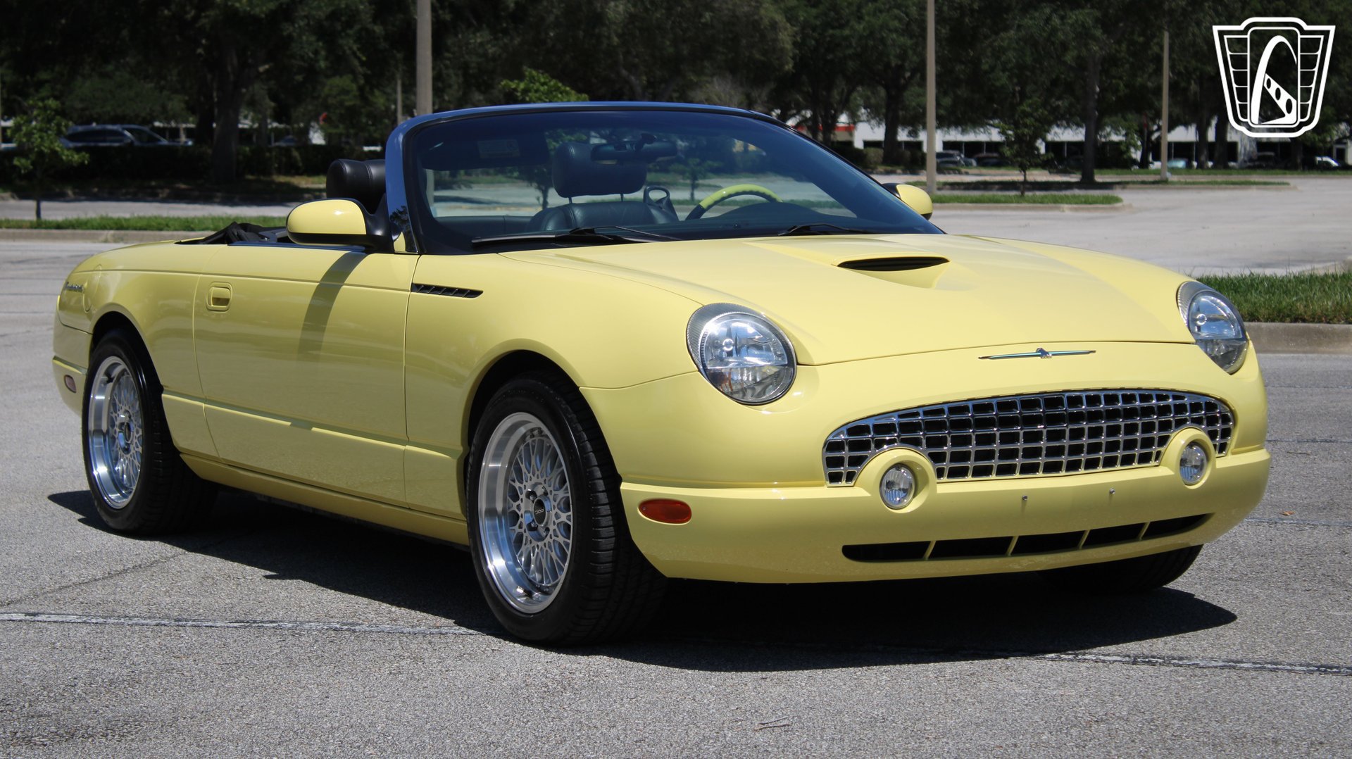 Used 2002 Ford Thunderbird RWD image 24