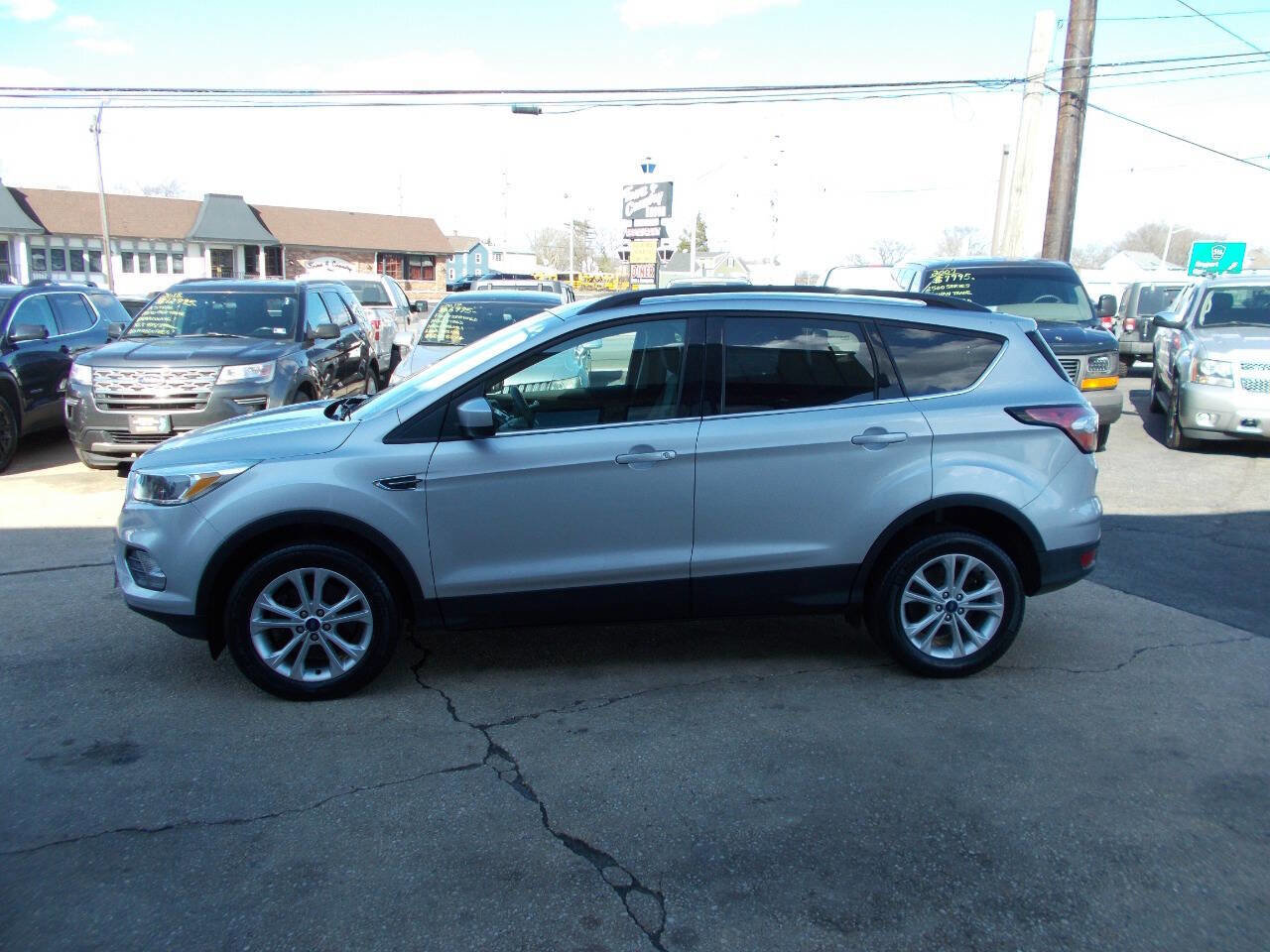 Used 2018 Ford Escape SE image 6