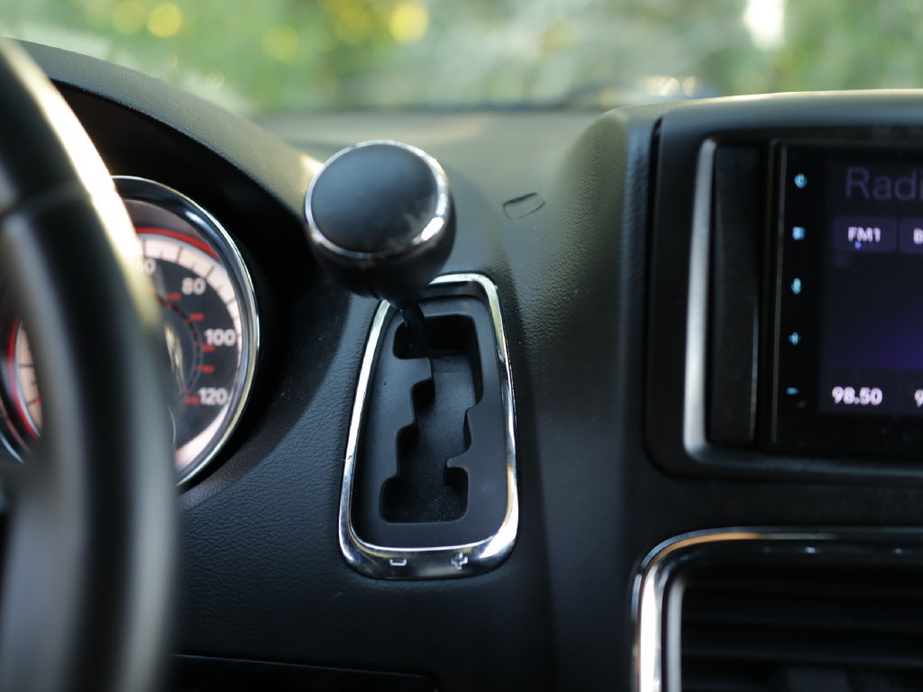 Used 2016 Dodge Grand Caravan SE FWD image 17