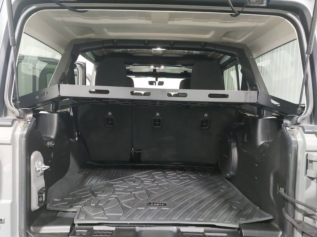 Used 2022 Jeep Wrangler Unlimited Sport image 12