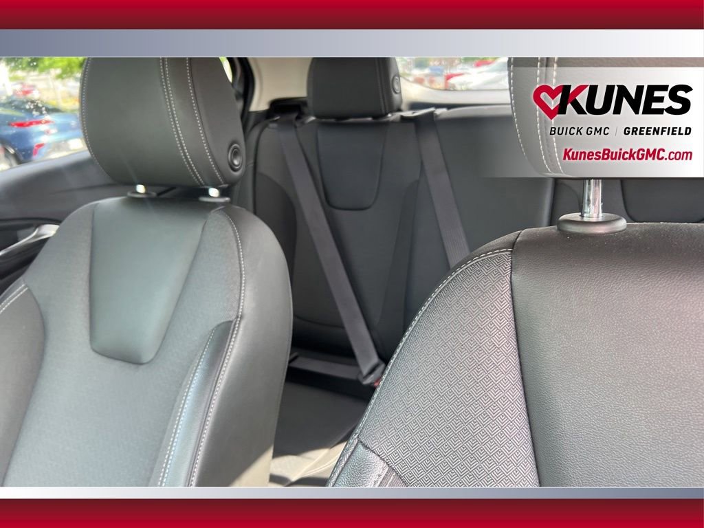 Used 2025 Buick Encore GX Preferred FWD image 16