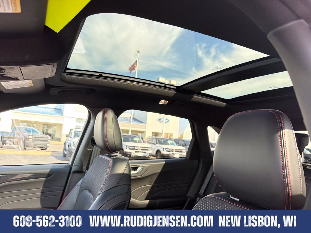 Used 2024 Ford Escape ST-Line w/ Tech Pack #1 AWD/4WD image 21