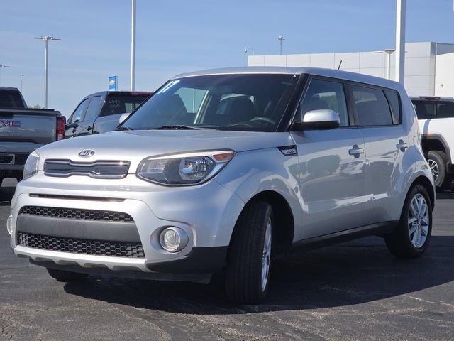 Used 2017 Kia Soul + FWD image 12