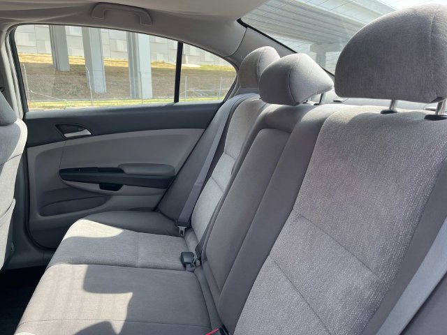 Used 2009 Honda Accord LX-P image 16