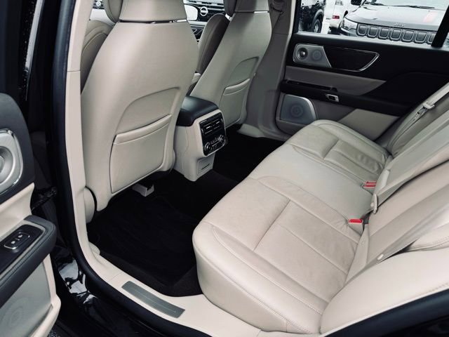 Used 2020 Lincoln Continental Reserve w/ Luxury Package image 25
