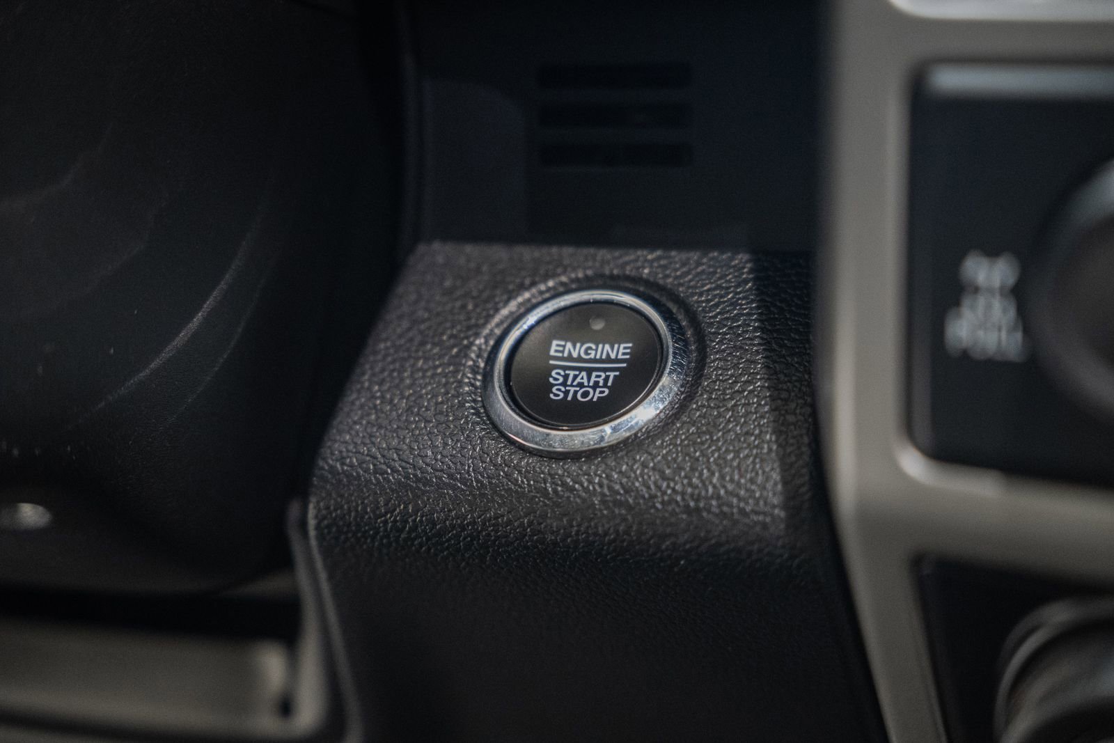 Used 2017 Ford F150 Lariat w/ Equipment Group 502A Luxury image 38