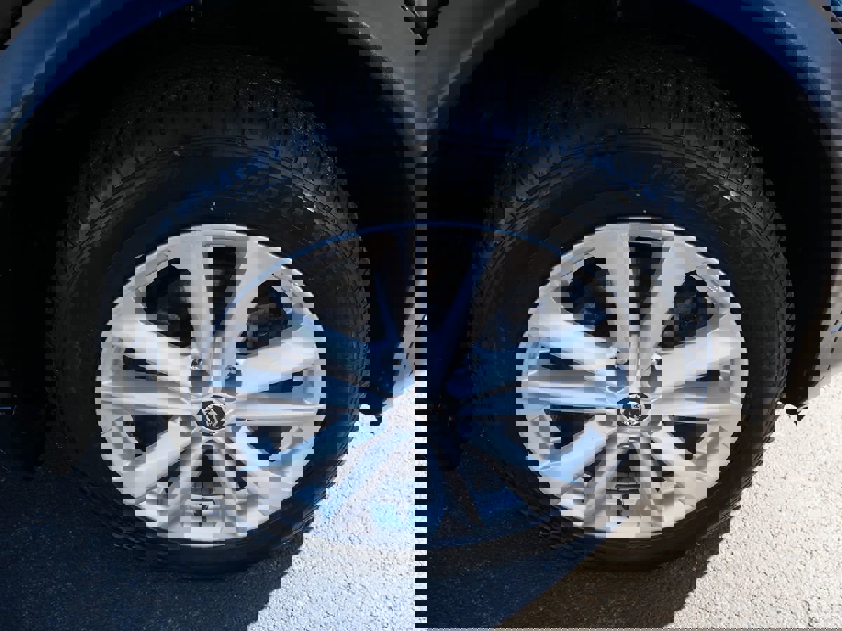 Used 2019 Nissan Rogue Sport SV w/ All-Weather Package image 32