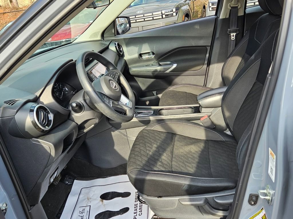 Used 2024 Nissan Kicks SV image 5
