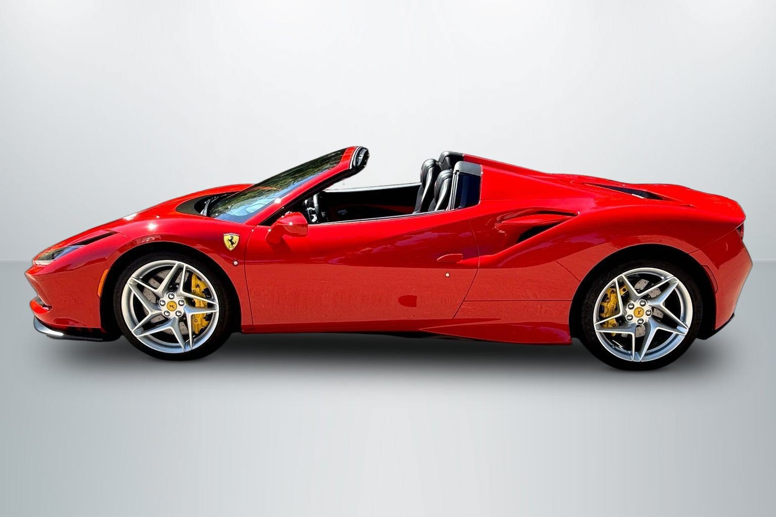 Used 2023 Ferrari F8 Spider RWD image 8