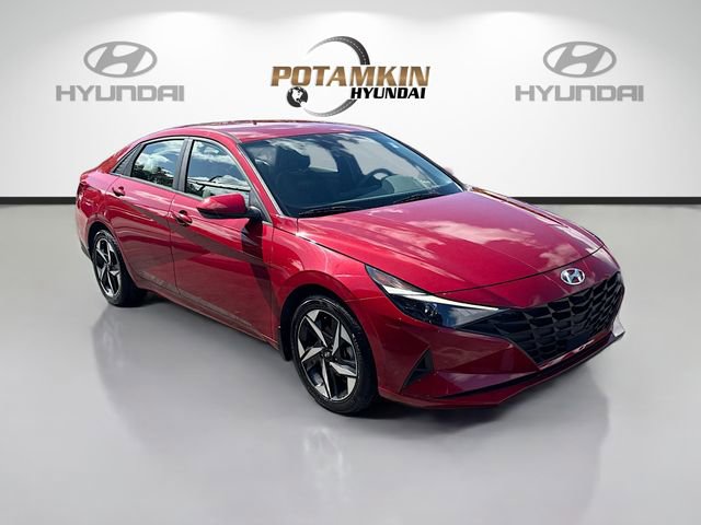 Certified 2023 Hyundai Elantra SEL w/ Convenience Package image 3