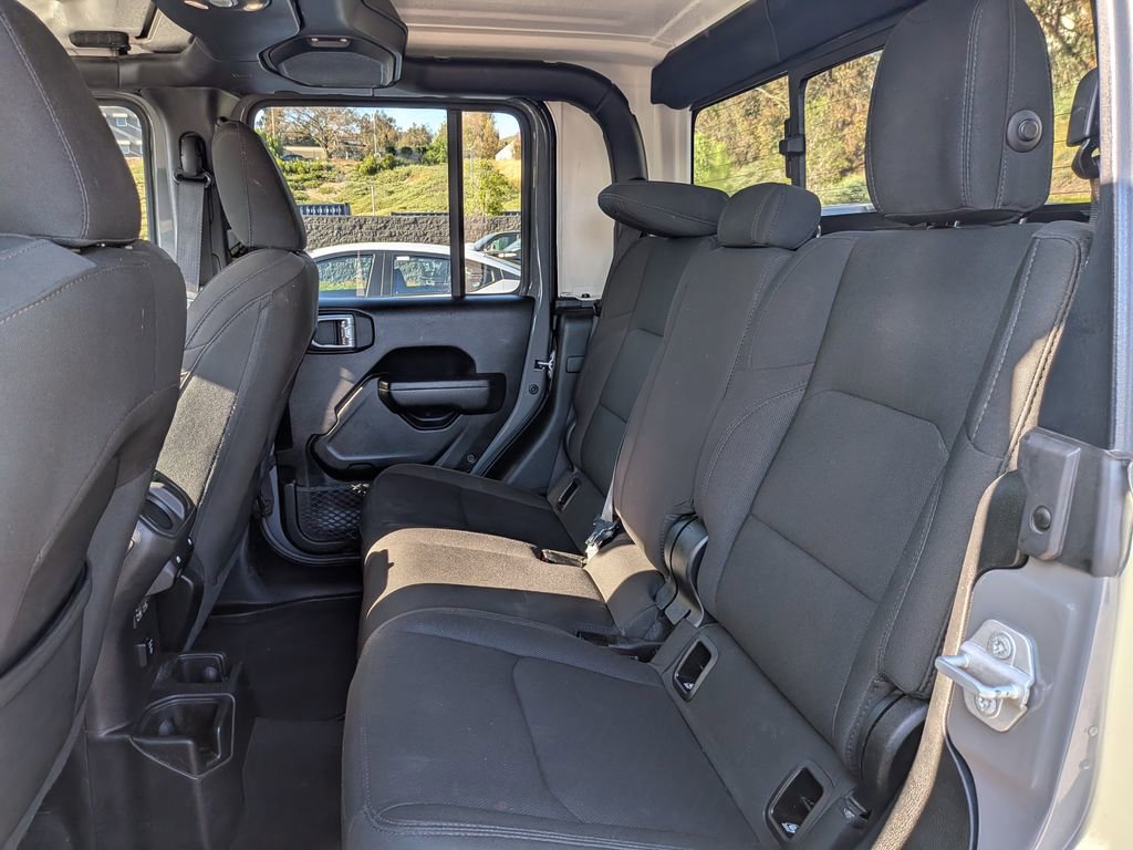 Used 2023 Jeep Gladiator Willys image 24