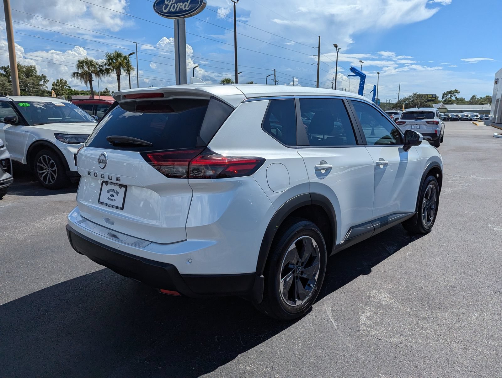 Used 2025 Nissan Rogue SV FWD image 6