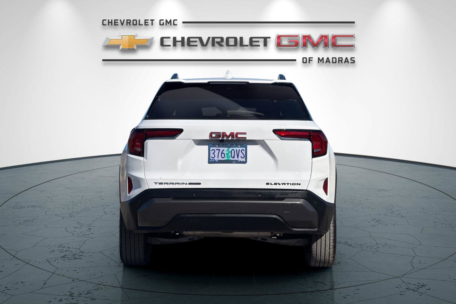 Used 2026 GMC Terrain Elevation w/ Elevation Premium Package AWD/4WD image 4