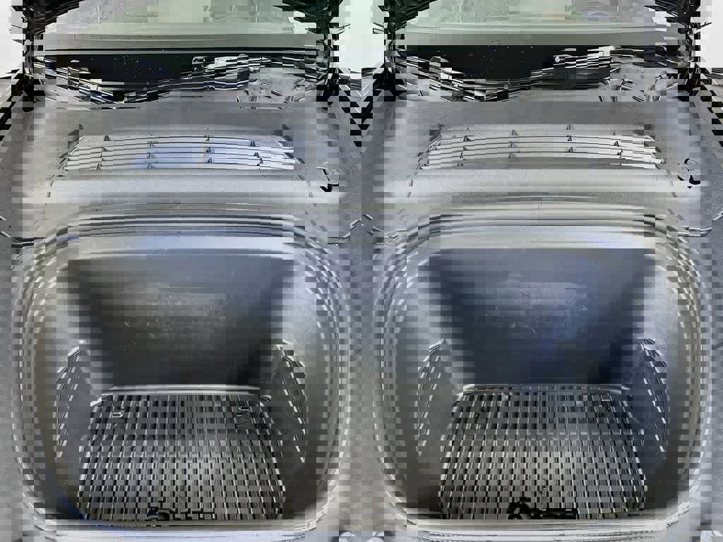 Used 2024 Tesla Model Y Performance image 8