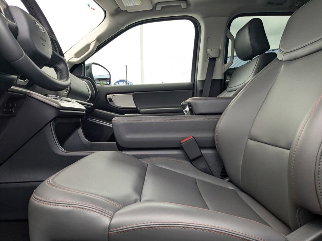 New 2025 Ford Expedition Max Active image 14