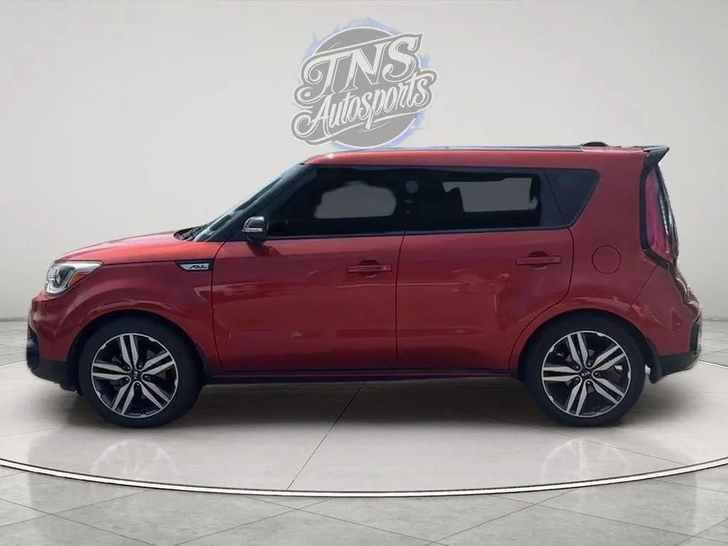 Used 2018 Kia Soul ! w/ Tech Package FWD image 2