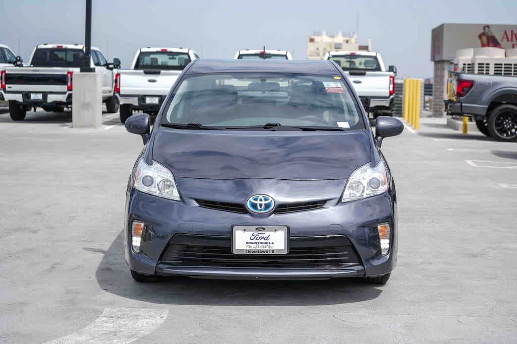 Used 2015 Toyota Prius Two w/ Preferred Accessory Package FWD image 2