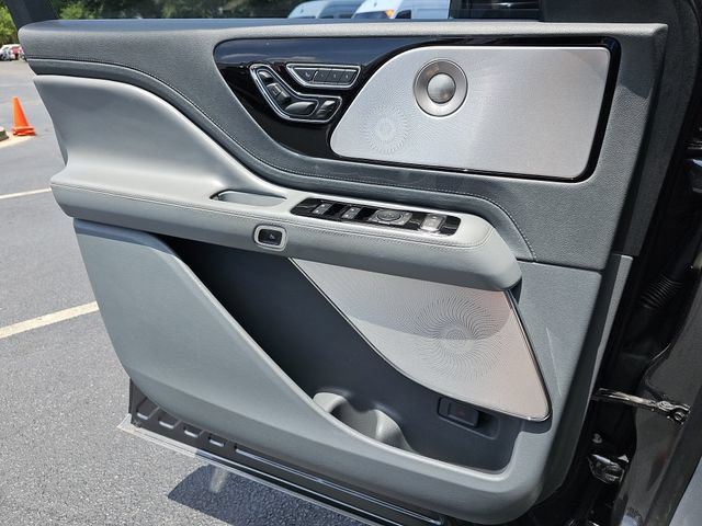 Used 2020 Lincoln Aviator Reserve w/ Equipment Group 202A AWD/4WD image 33