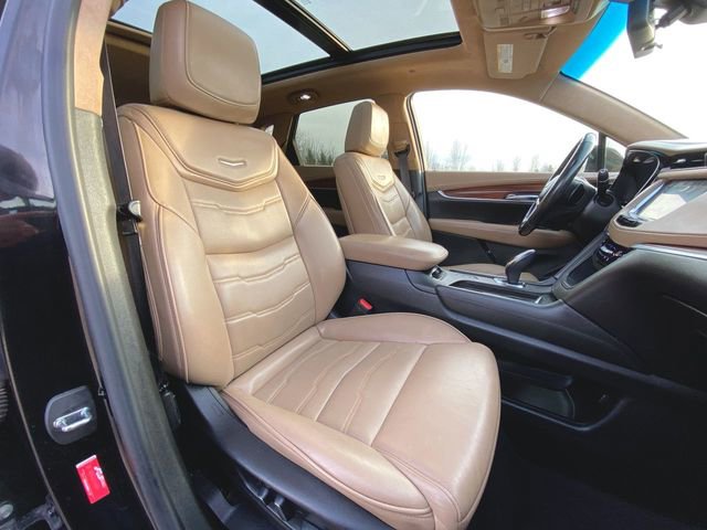 Used 2019 Cadillac XT5 Platinum image 29