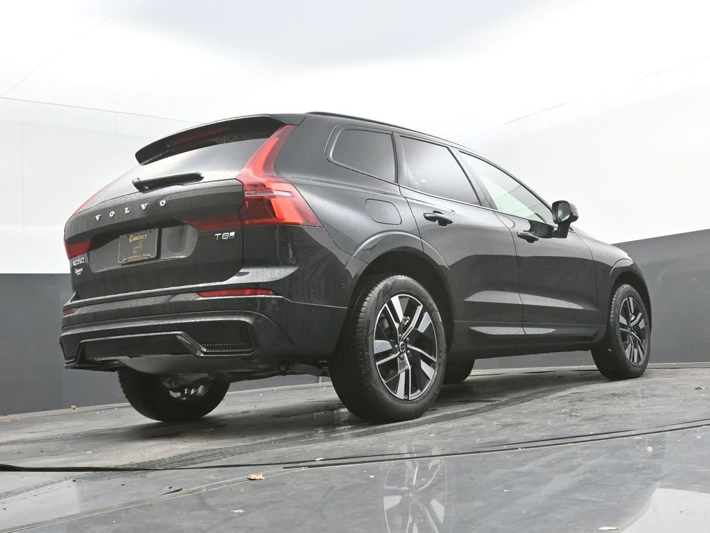 New 2026 Volvo XC60 T8 Core w/ Climate Package image 34