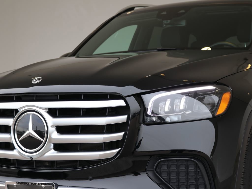 Used 2025 Mercedes-Benz GLS 450 4MATIC image 11