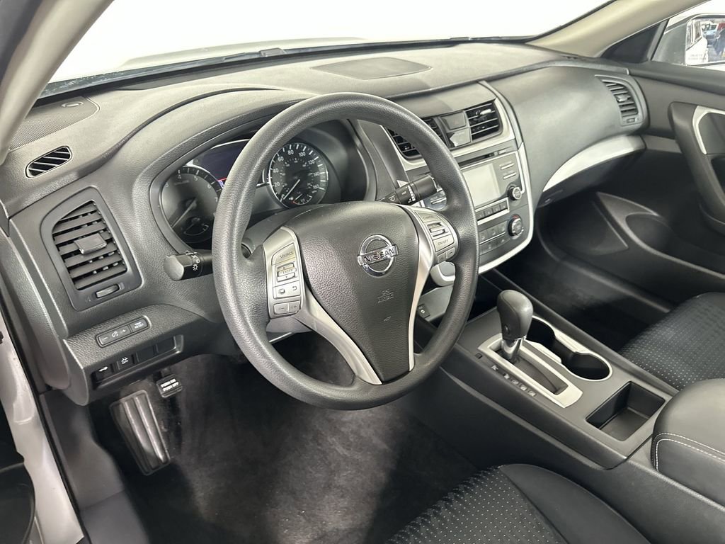 Used 2016 Nissan Altima 2.5 S w/ Power Driver Seat Package FWD image 13
