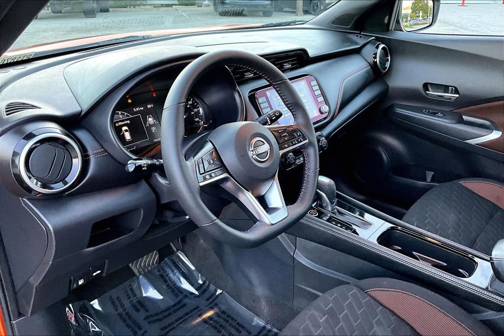 Used 2023 Nissan Kicks SR image 17