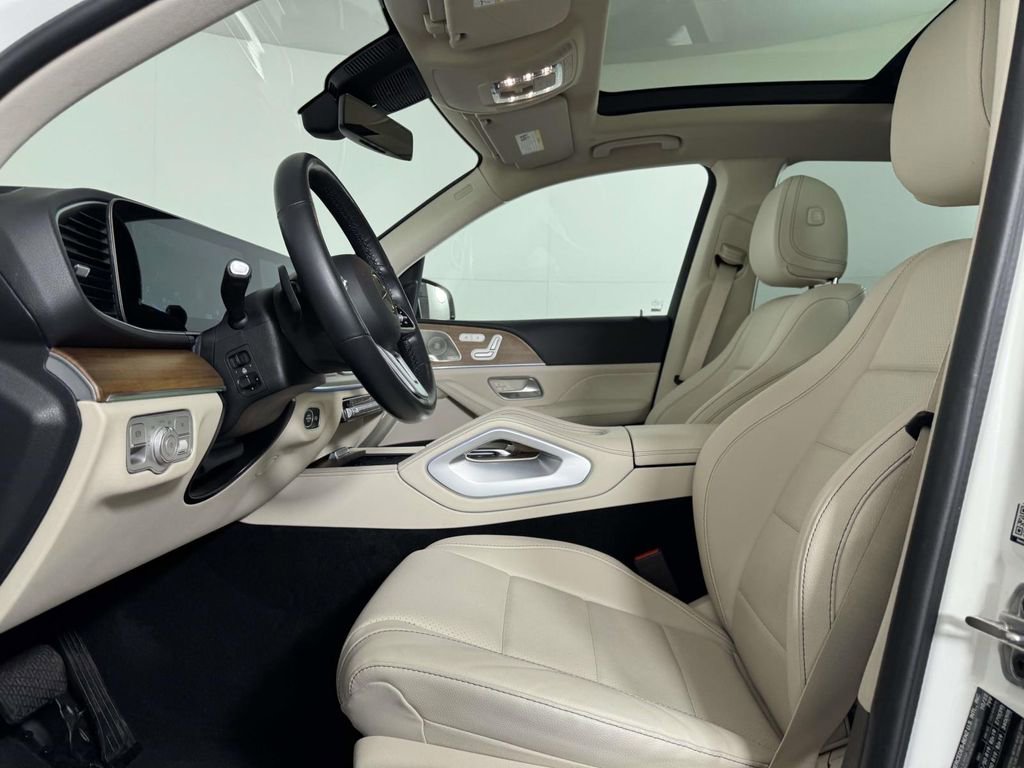 Used 2023 Mercedes-Benz GLE 450 4MATIC image 4