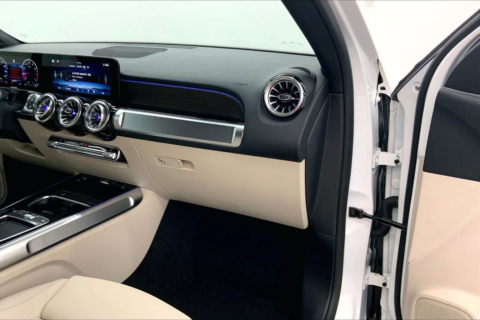 New 2026 Mercedes-Benz GLB 250 image 28