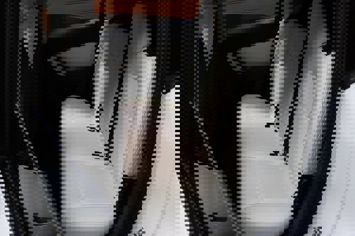 Used 2022 Tesla Model Y Long Range image 23