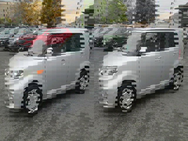 Used 2012 Scion xB image 3