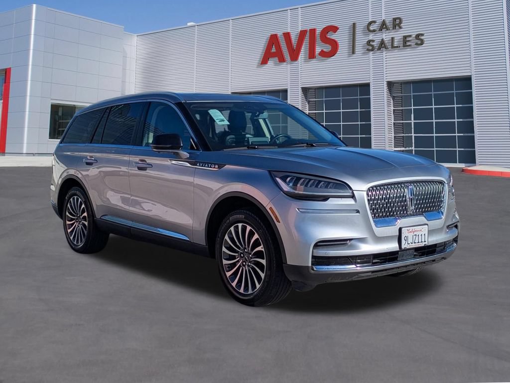 Used 2024 Lincoln Aviator Reserve AWD/4WD image 3