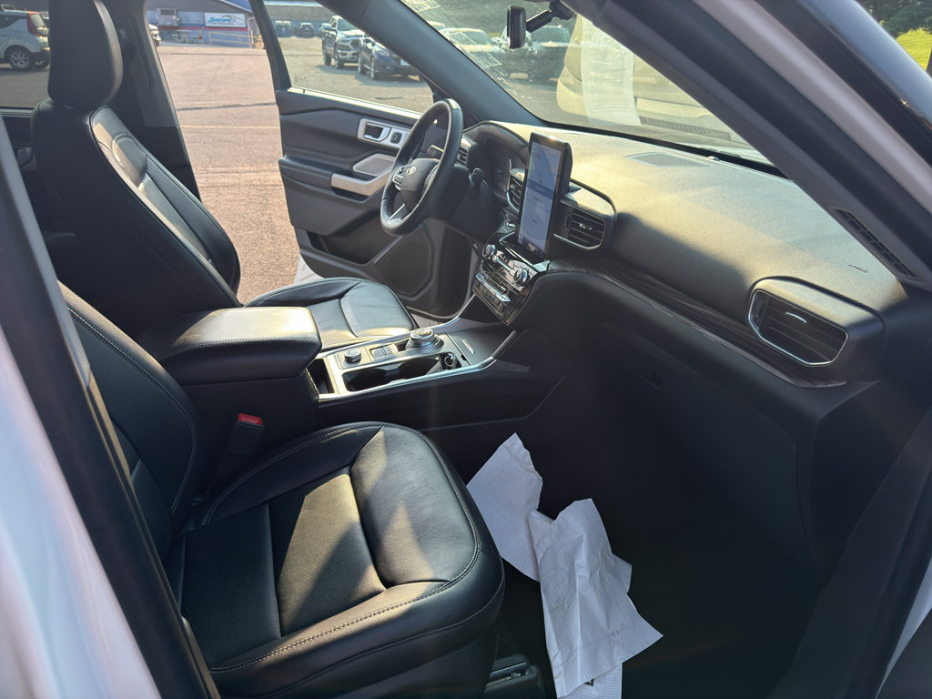 Used 2023 Ford Explorer Limited w/ Limited Technology Package AWD/4WD image 11