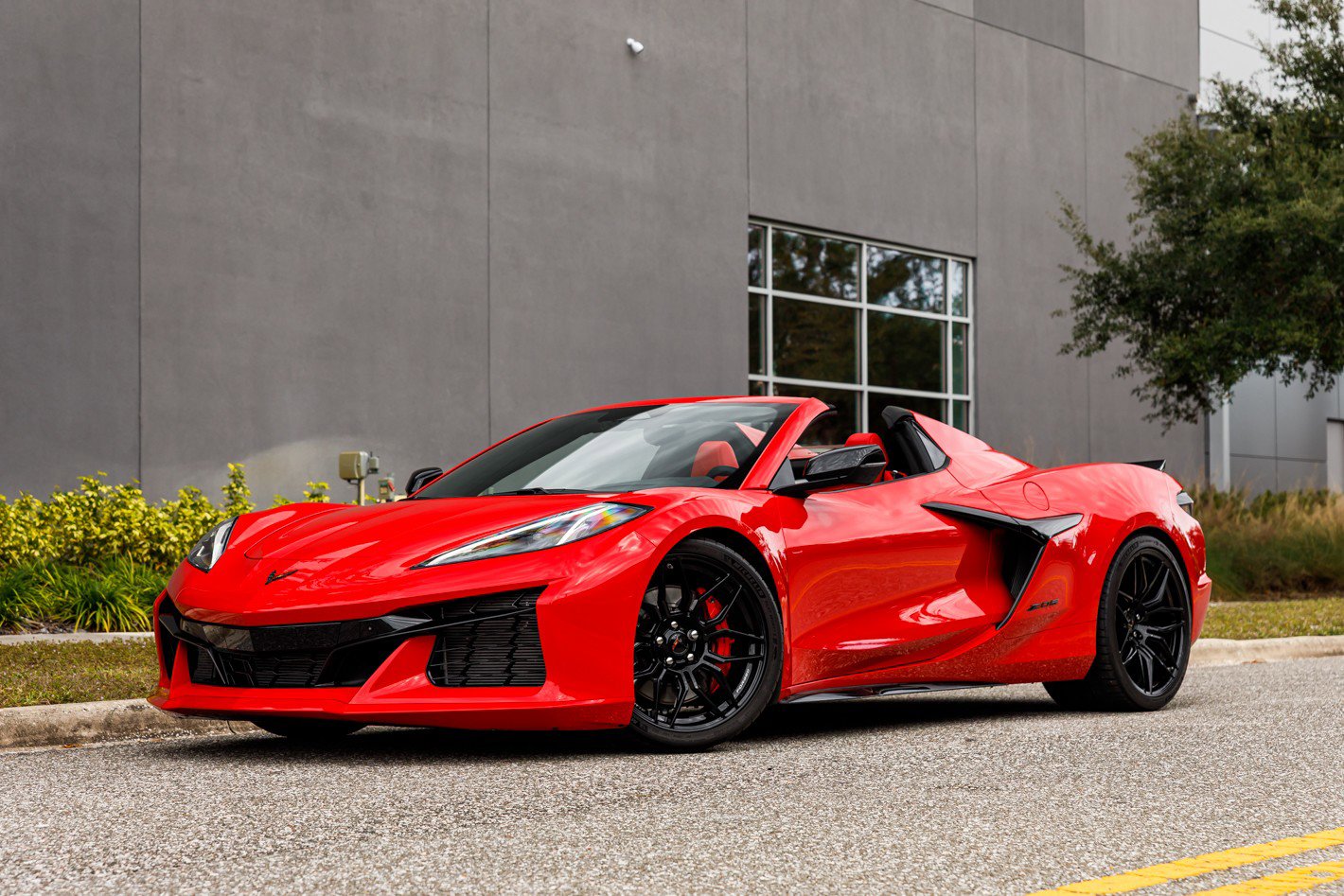 Used 2025 Chevrolet Corvette Z06 image 18