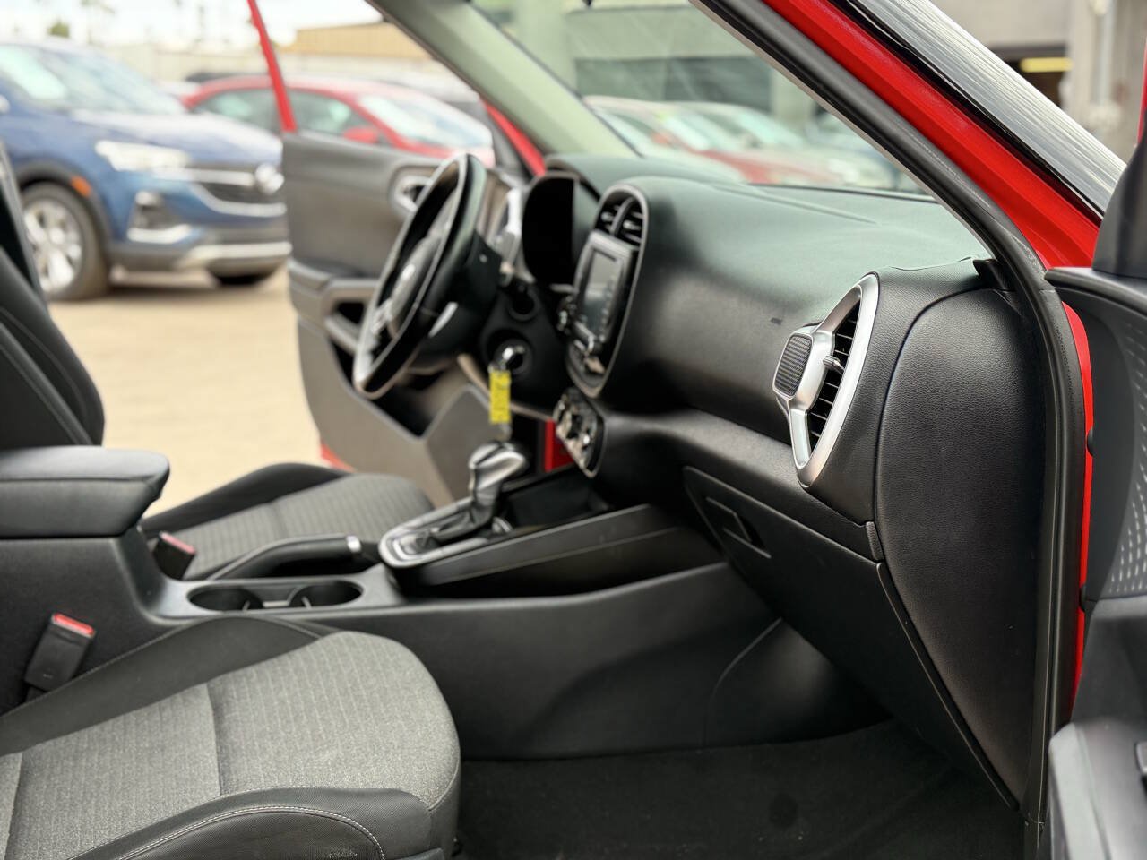 Used 2020 Kia Soul GT-Line FWD image 12